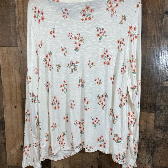 SO Women’s Top Long Sleeve Size 2X Floral Lightweight Tie Front Accent - Picture 5 of 11